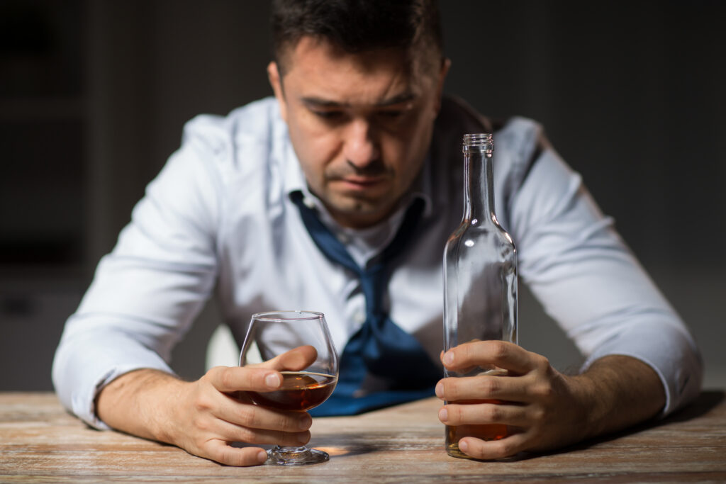 Álcool e saúde mental: efeitos na ansiedade e depressão