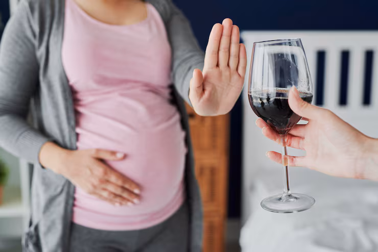 Álcool e gravidez: entenda os riscos para mãe e bebê